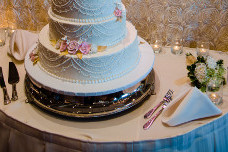 Wedding Cake Presentation - The Columns Banquets - Wedding and Events - Buffalo NY