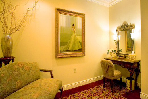 Private Bridal Lounge - The Columns Banquets - Buffalo, NY